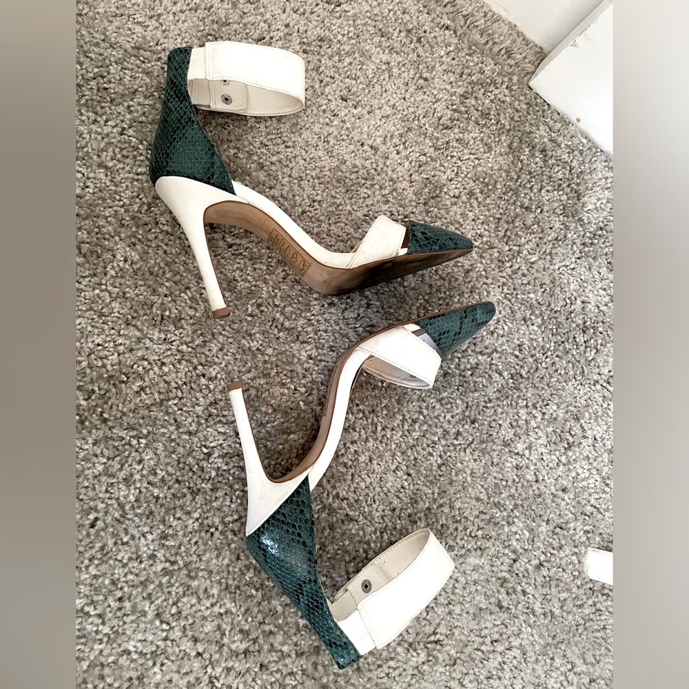 Python print pointed toe heels - Picture 3 of 4